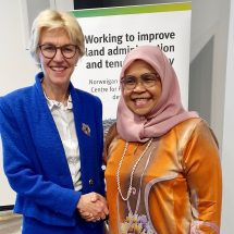 UN-Habitat's Executive Director Maimunah Mohd Sharif and the Norwegian Mapping Authorithy's Director-General Anne Cathrine Frøstrup (Photo credit: Kartverket)